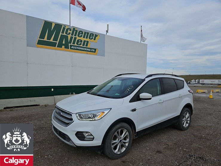 2017-ford-escape-se-image-1