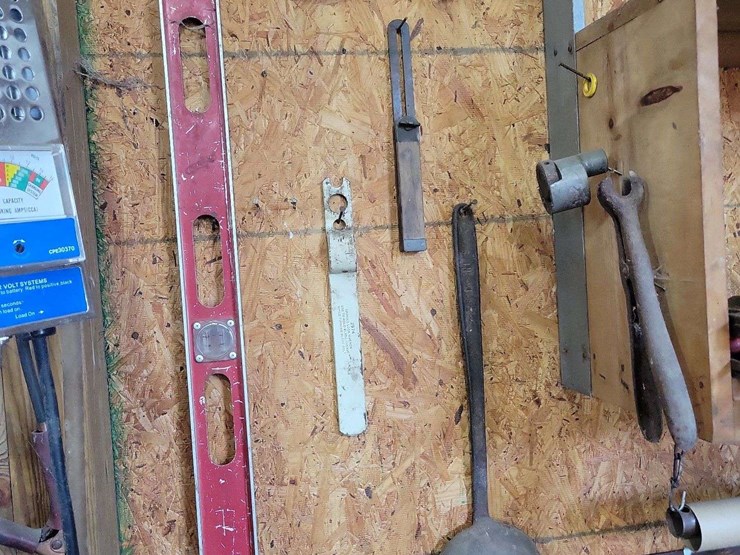assorted-shop-tools-and-automotive-equipment-lot-image-2