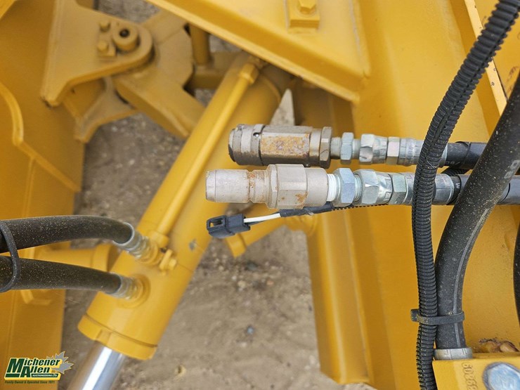104in-hydraulic-2-way-snow-blade-attachment-image-6