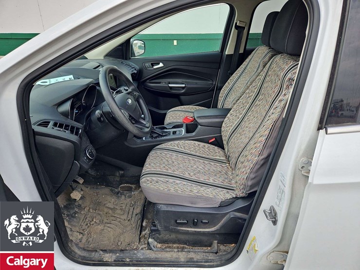 2017-ford-escape-se-image-14