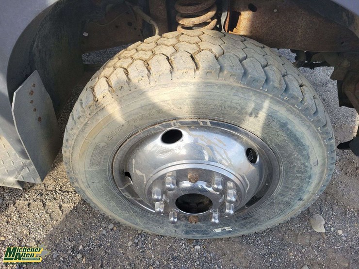 2005-ford-f550-image-10