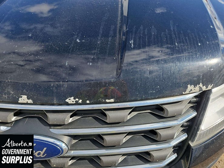 2017-ford-explorer-image-27