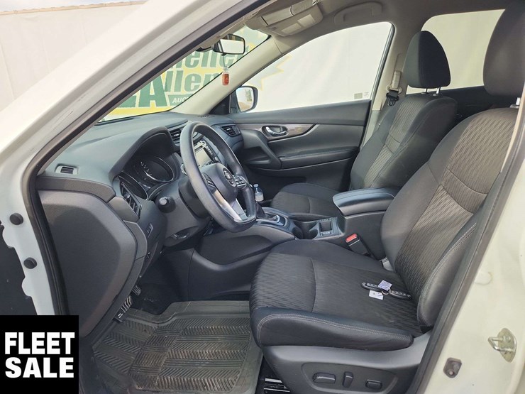 2019-nissan-rogue-image-13
