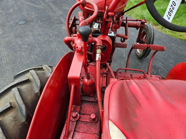 #2507-•-farmall-model-a-tractor-image-19