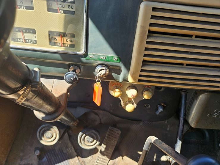 #2535-•-1949-ford-f-7-fire-truck-image-41