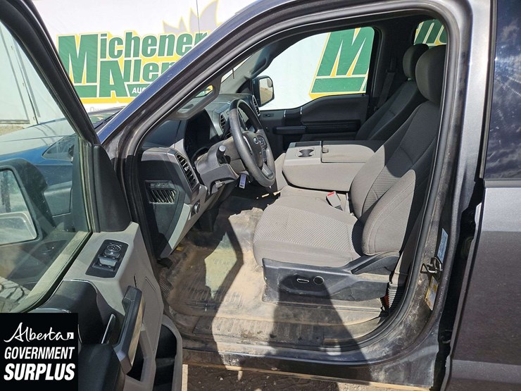 2017-ford-f150-image-13