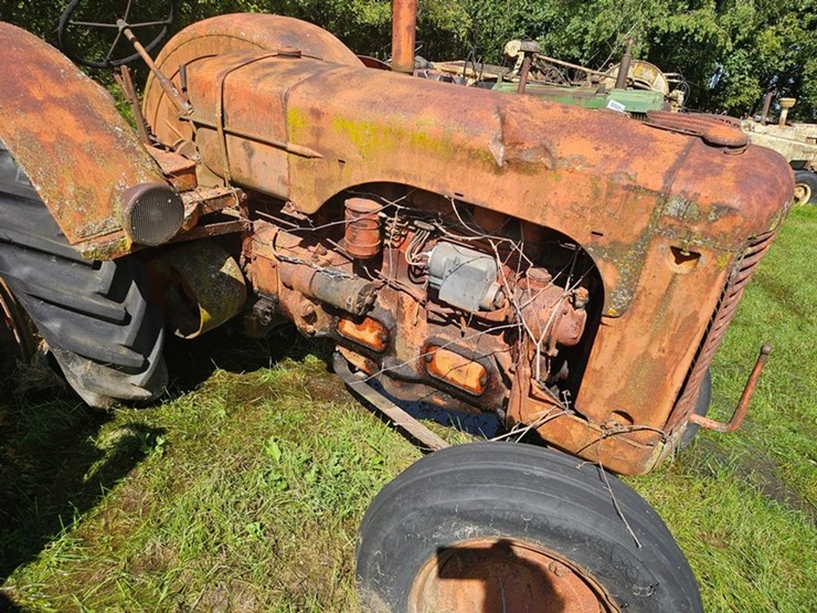 #2524-•-1948-case-la-tractor-image-9