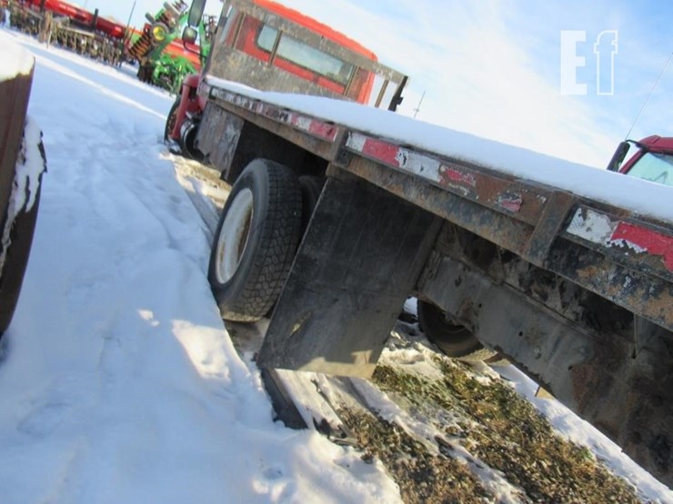2005-international-durastar-4300-image-16