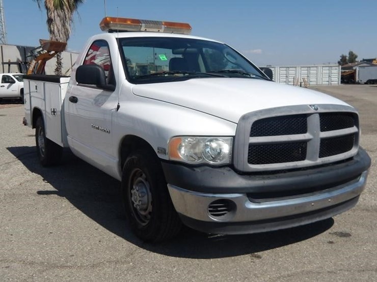 2005-dodge-ram-2500-image-2