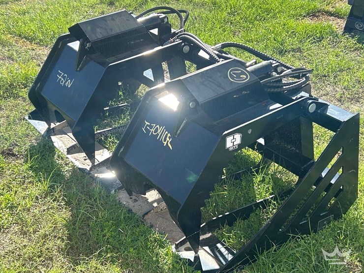 2025-72in-dual-cylinder-hydraulic-grapple-rake-skid-steer-attachment-image-1