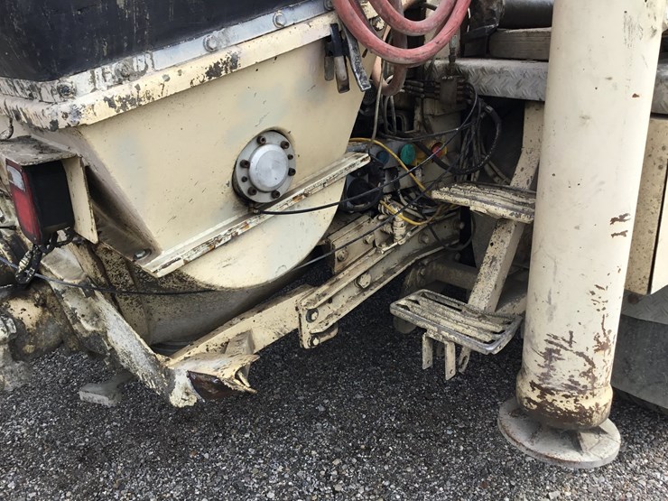 1999-mack-ch613-image-21