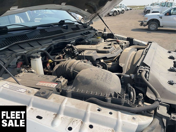 2015-dodge-2500-image-25