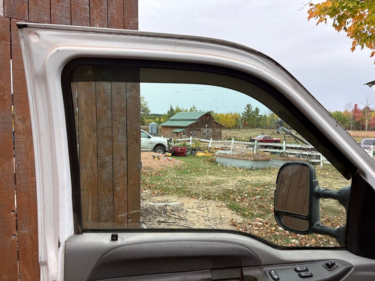 2003-ford-f350-image-47