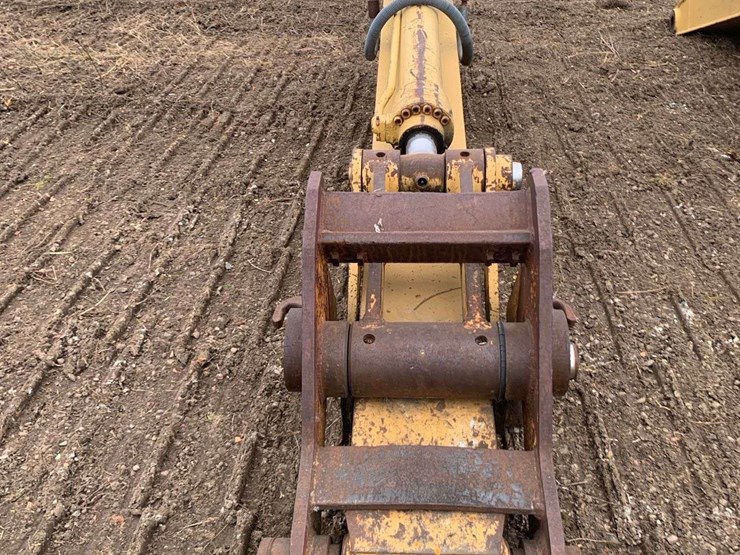 caterpillar-320-image-2