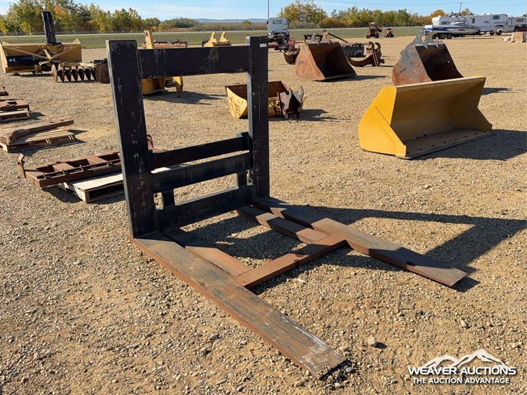 forklift-pallet-forks-image-2