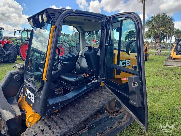 jcb-3ts-8t-image-10