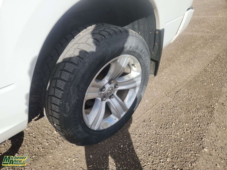 2013-dodge-1500-image-9