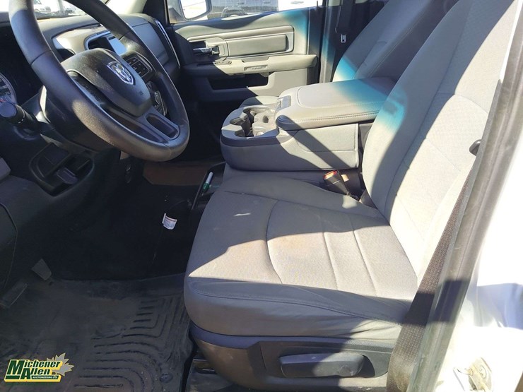 2014-dodge-1500-image-9