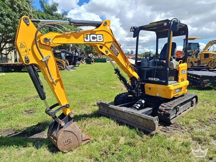 2025-jcb-35z-1-image-1