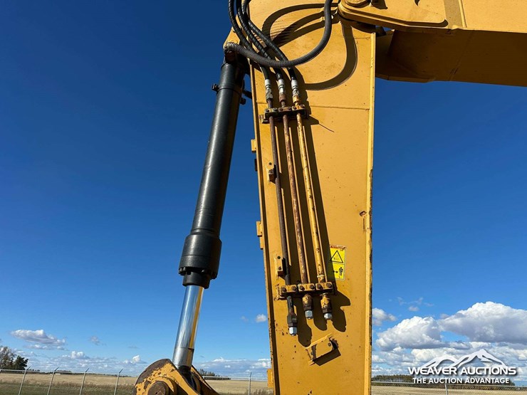 caterpillar-324e-image-27