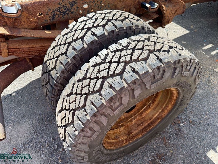 2011-ford-f350-xl-image-10