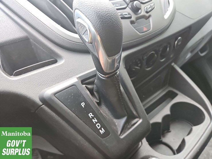 2017-ford-transit-image-26