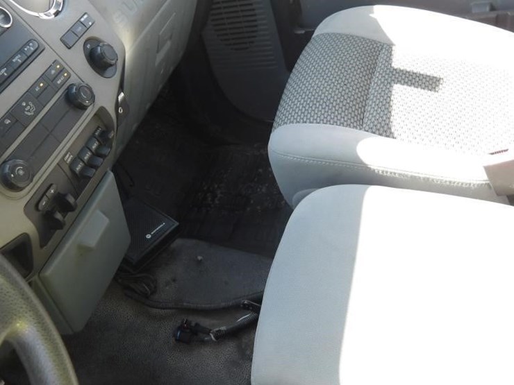 2011-ford-f550-image-20