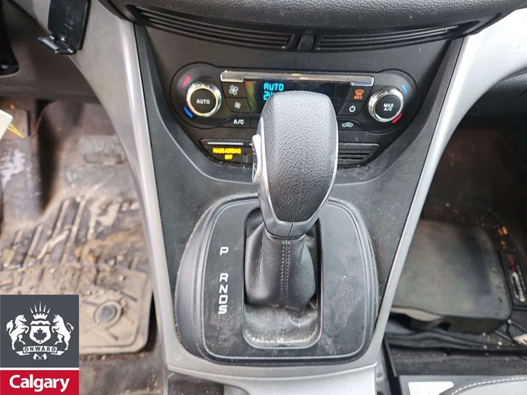 2015-ford-escape-se-image-22