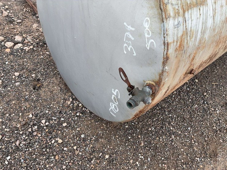 farm-fuel-tank-with-stand-image-4