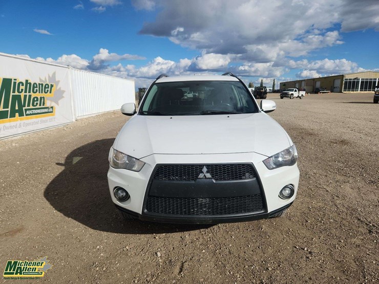 2010-mitsubishi-outlander-image-8