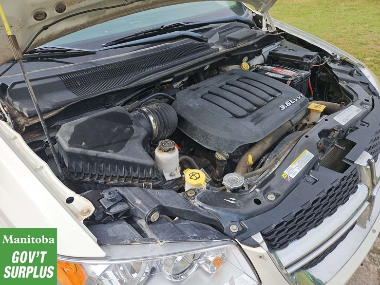 2011-dodge-grand-caravan-image-14