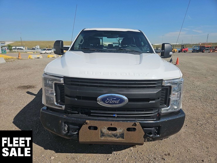 2019-ford-f350-image-8
