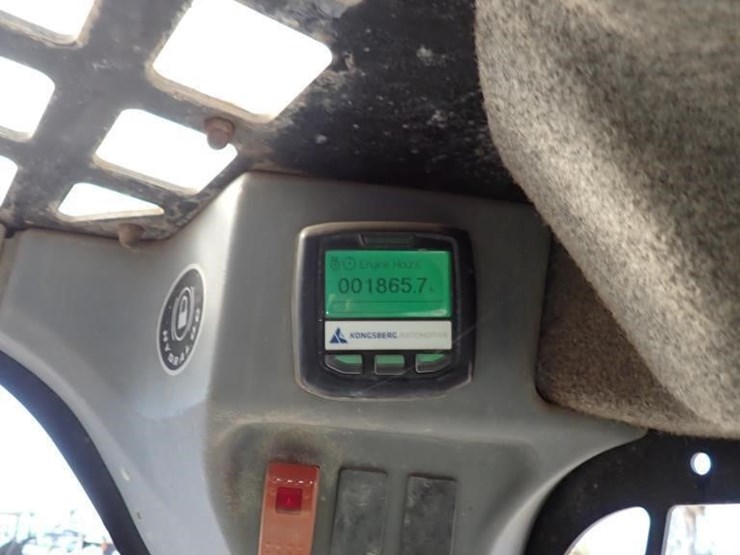 2019-mustang-1900r-skid-steer-loader-image-25
