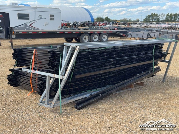 qty-of-(24)-10-ft.-galvanized-steel-fence-image-4