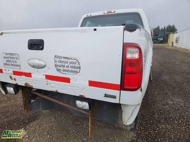 2011-ford-f250-image-34