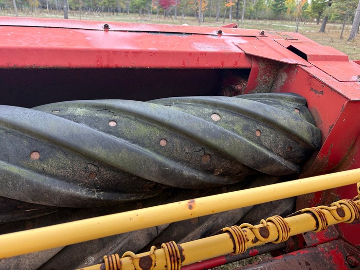 new-holland-488-image-32
