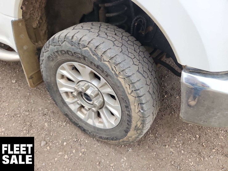 2021-ford-f250-image-12