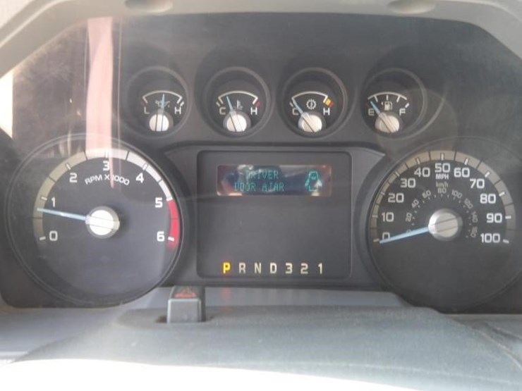 2016-ford-f550-image-28