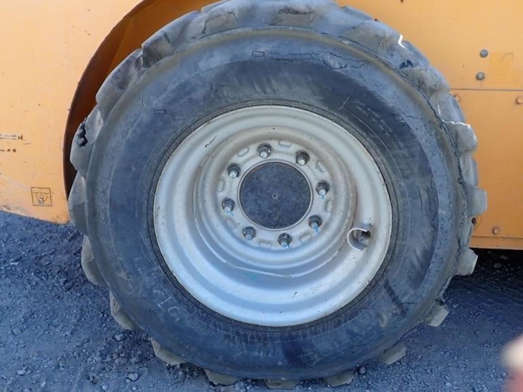 2019-mustang-1900r-skid-steer-loader-image-11