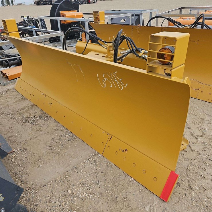 104in Hydraulic 2-Way Snow Blade Attachment