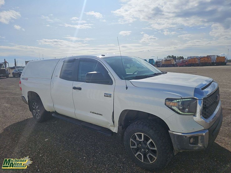 2019-toyota-tundra-image-2