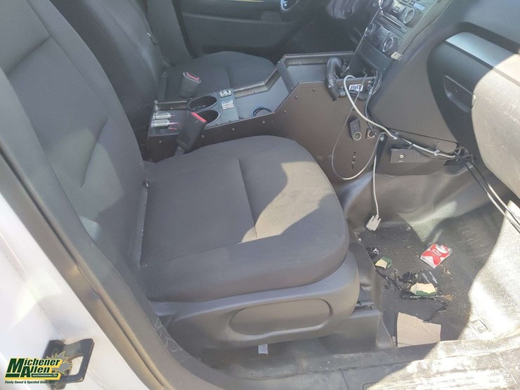 2018-ford-explorer-image-12
