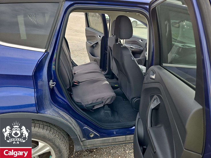 2015-ford-escape-se-image-30