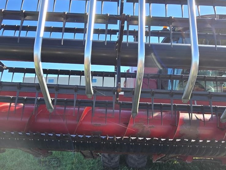 2011-case-ih-3020-image-21