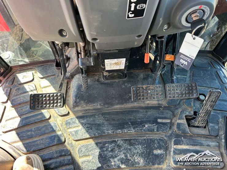2013-massey-ferguson-4610-image-16