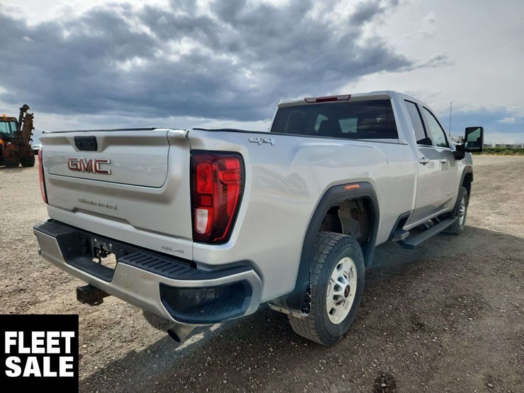 2022-gmc-sierra-2500hd-image-4