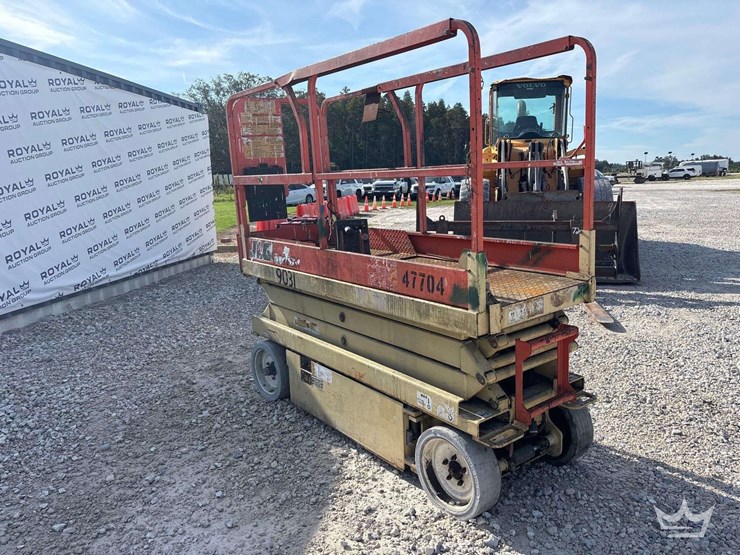 1998-jlg-2032e2-image-4