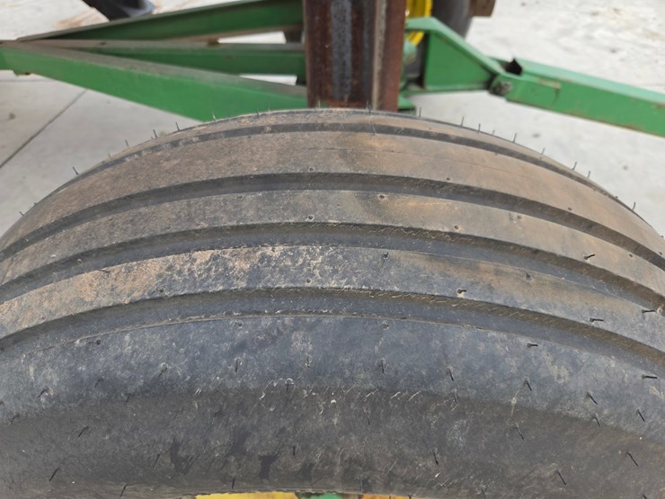 john-deere-1065a-image-28