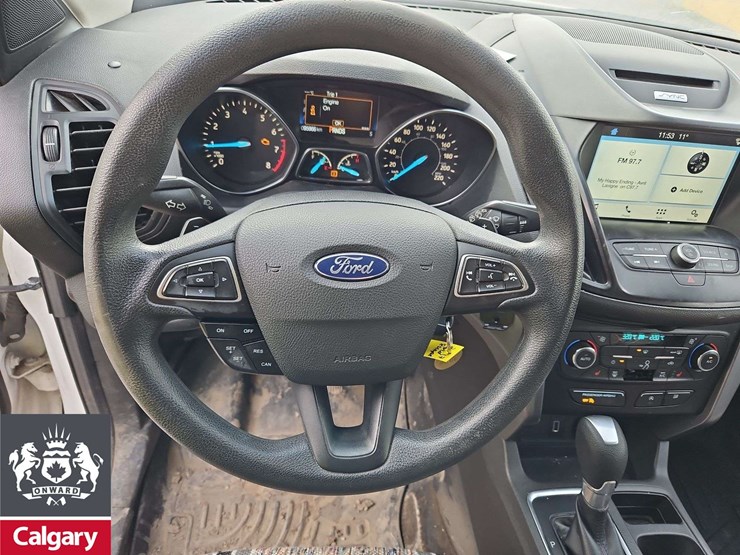 2017-ford-escape-se-image-21