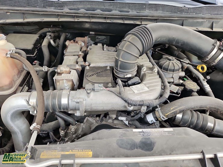 2016-nissan-titan-image-24